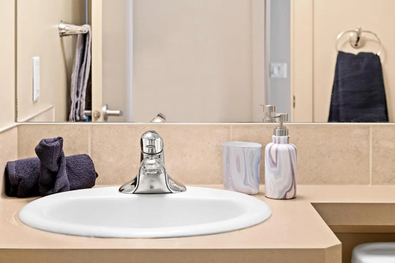 Apartment Gorgeous Downtown Calgary Condos By Globalstay Free Parking